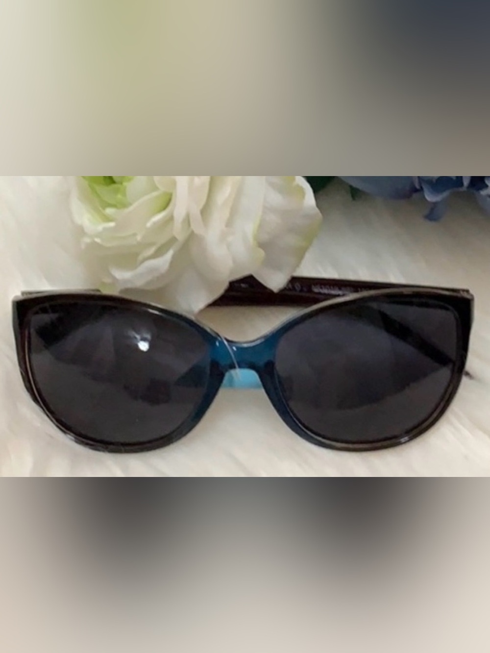 Blue & Brown Clear Ombré Women’s Sunglasses NEW!